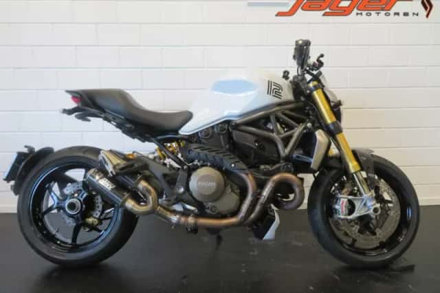 Ducati Monster 1200 S (2014) thumbnail 1