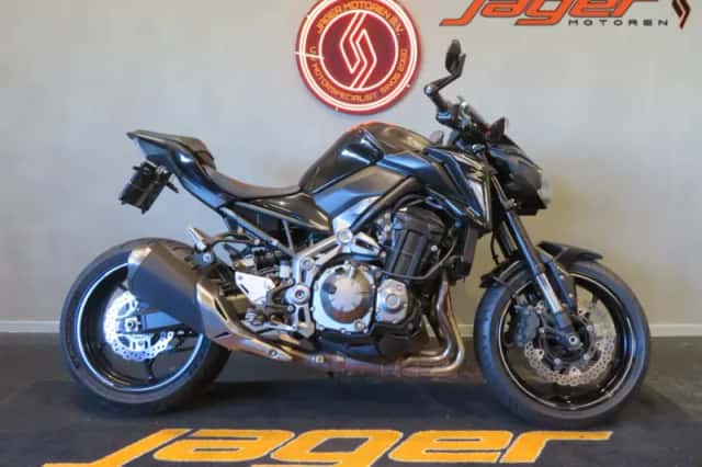 Kawasaki Z900 (2017) thumbnail 1