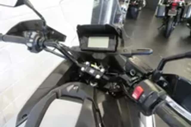 Honda NC750X (2023) thumbnail 5