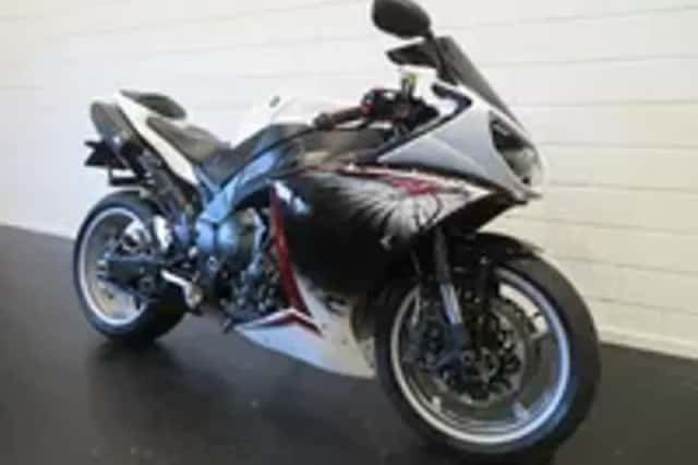 Yamaha YZF-R1 (2009) thumbnail 2