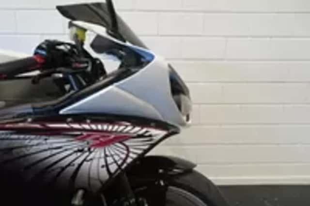 Yamaha YZF-R1 (2009) thumbnail 4