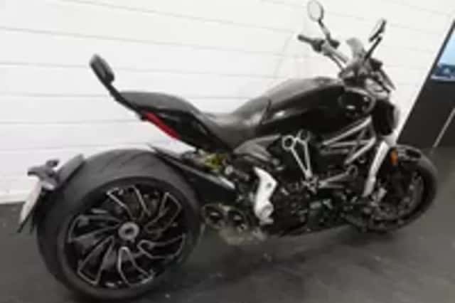 Ducati Xdiavel (2016) thumbnail 3