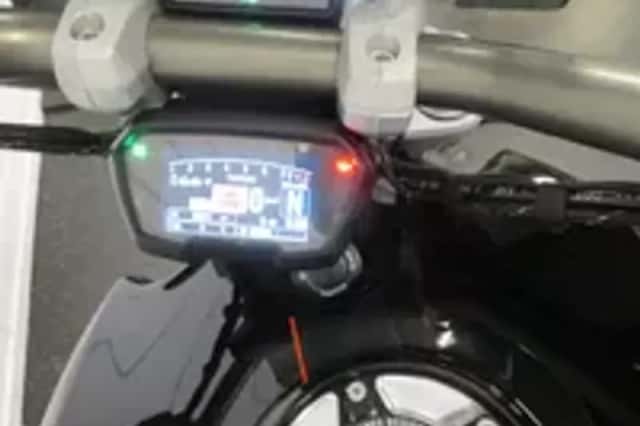 Ducati Xdiavel (2016) thumbnail 6