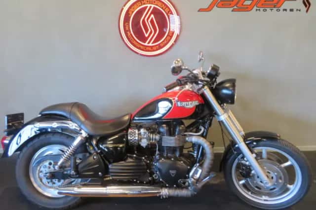 Triumph Speedmaster (2004) thumbnail 1