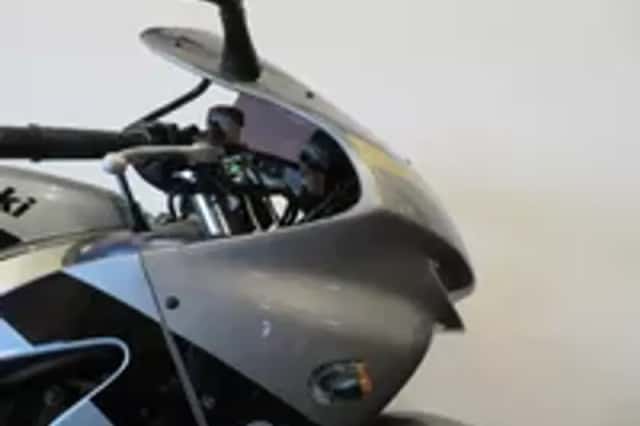 Kawasaki Ninja (1999) thumbnail 6