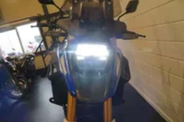 Suzuki V-Strom (2024) thumbnail 4