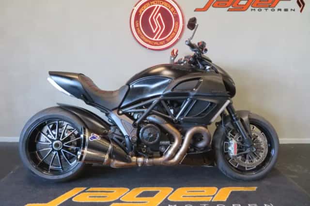 Ducati Diavel (2013) thumbnail 1