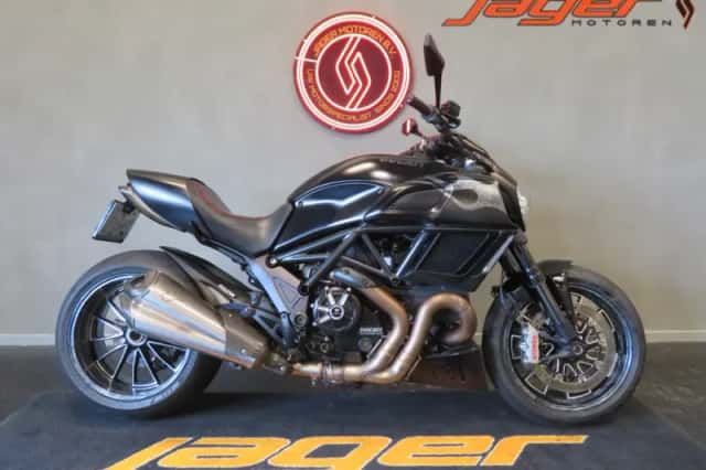 Ducati Diavel (2014) thumbnail 1