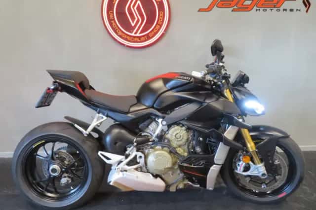 Ducati Streetfighter V4S (2021) thumbnail 1