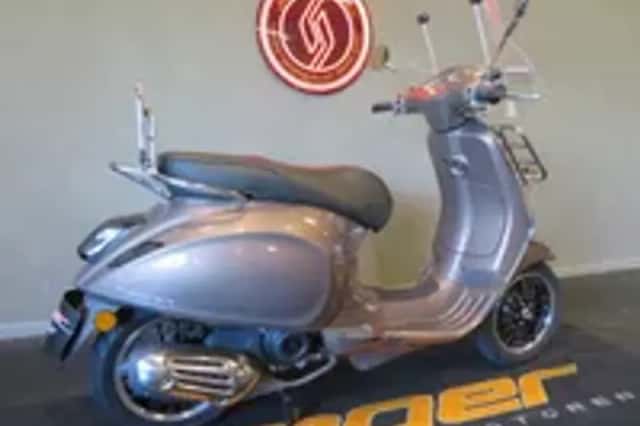 Vespa Primavera (2018) thumbnail 3