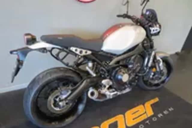 Yamaha XSR900 (2016) thumbnail 3