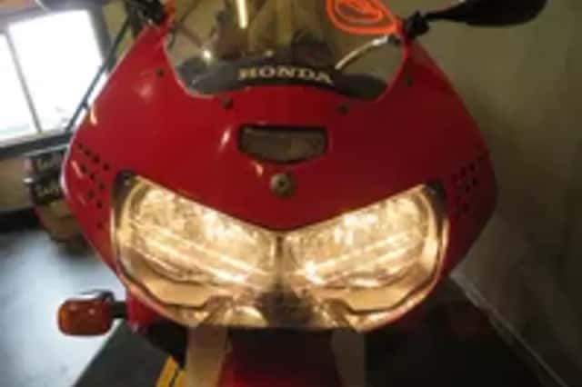 Honda Fireblade (1998) thumbnail 4
