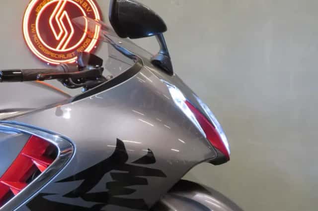 Suzuki Hayabusa GSX1300R (2024) thumbnail 6