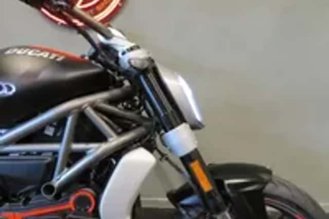 Ducati Xdiavel (2016) thumbnail 6