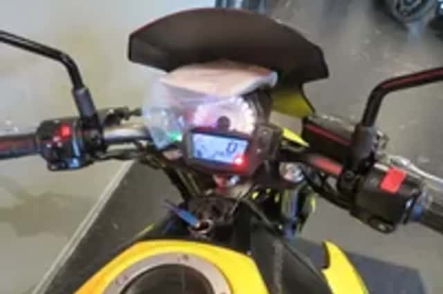 Kawasaki Er-6n (2013) thumbnail 5