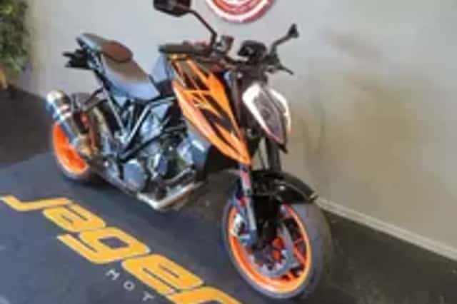 KTM 1290 Super Duke (2019) thumbnail 2