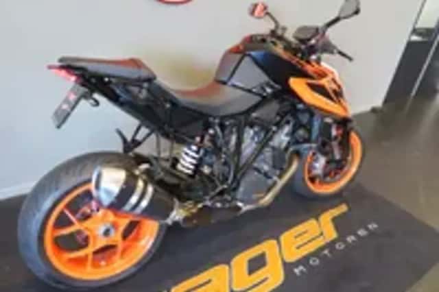 KTM 1290 Super Duke (2019) thumbnail 3