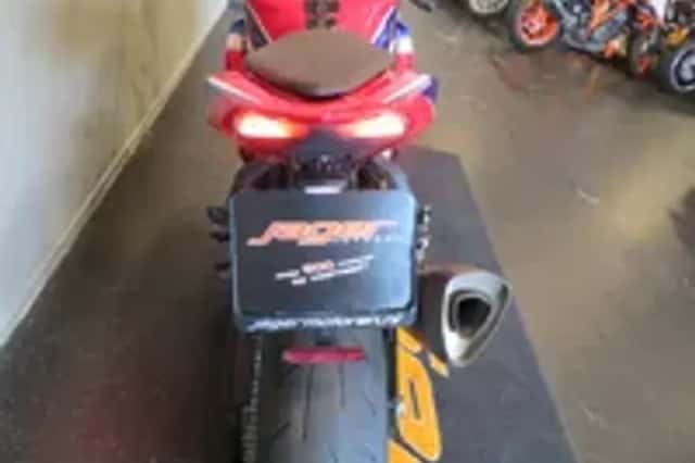 Honda CBR1000RR (2022) thumbnail 4