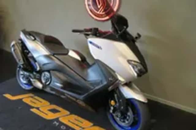Yamaha T MAX 530 SX (2017) thumbnail 2