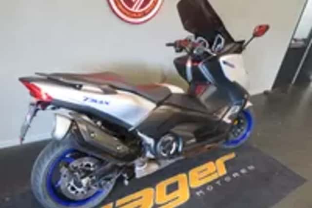 Yamaha T MAX 530 SX (2017) thumbnail 3