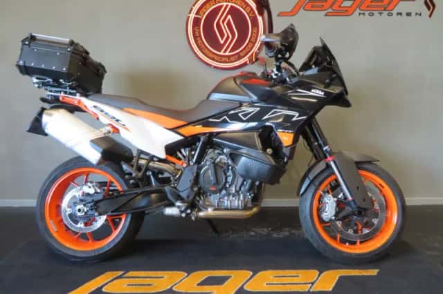 KTM 890 SMT (2026) thumbnail 1