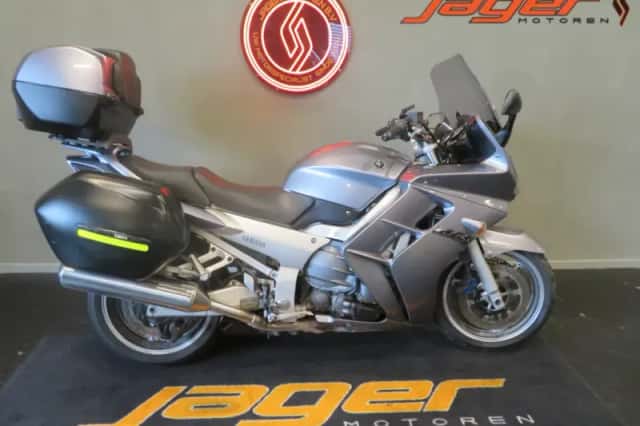 Yamaha FJR1300 (2004) thumbnail 1