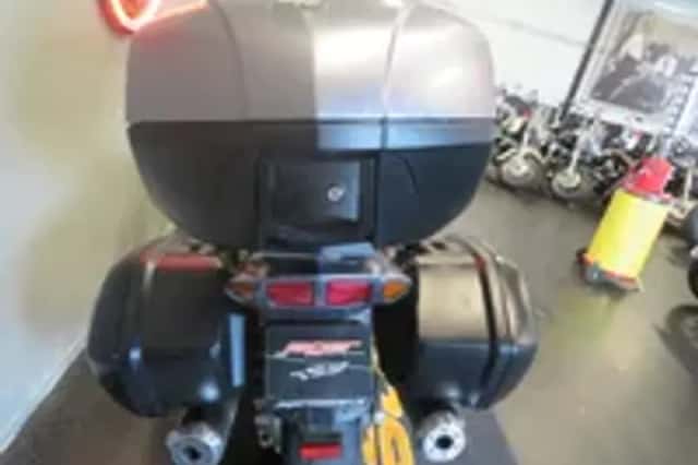 Yamaha FJR1300 (2004) thumbnail 4