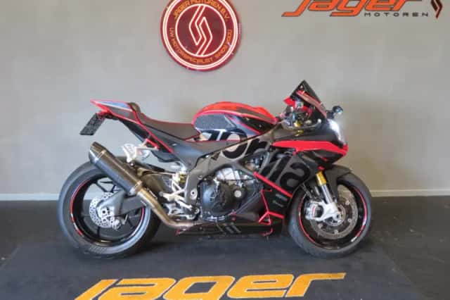 Aprilia RSV4 (2014) thumbnail 1