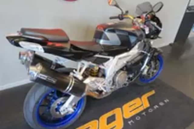 Aprilia Tuono 1000 (2007) thumbnail 3