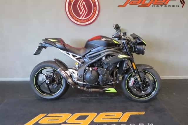 Triumph Speed Triple (2021) thumbnail 1