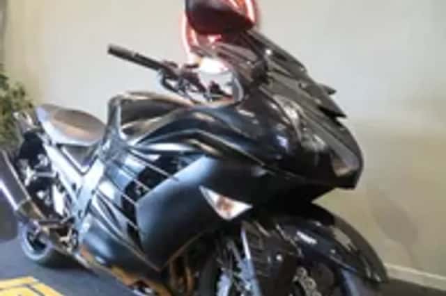 Kawasaki ZZR1400 (2014) thumbnail 5