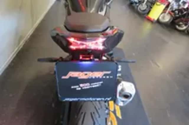 Kawasaki Z900 (2023) thumbnail 4