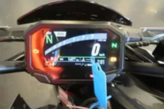 Kawasaki Z900 (2023) thumbnail 6