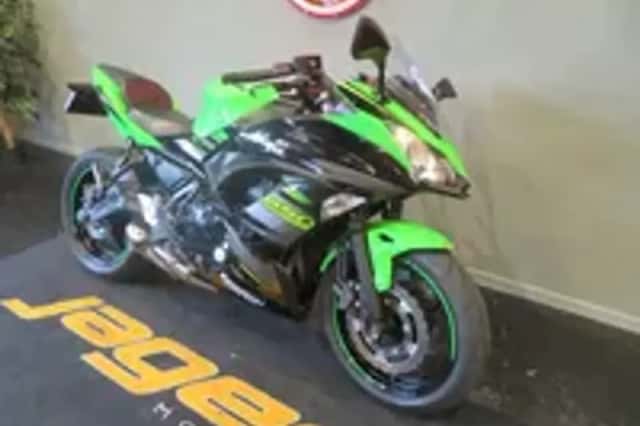 Kawasaki Ninja 650 (2018) thumbnail 2