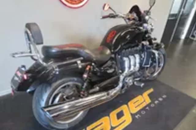 Triumph Rocket 3 ROADSTER (2012) thumbnail 3