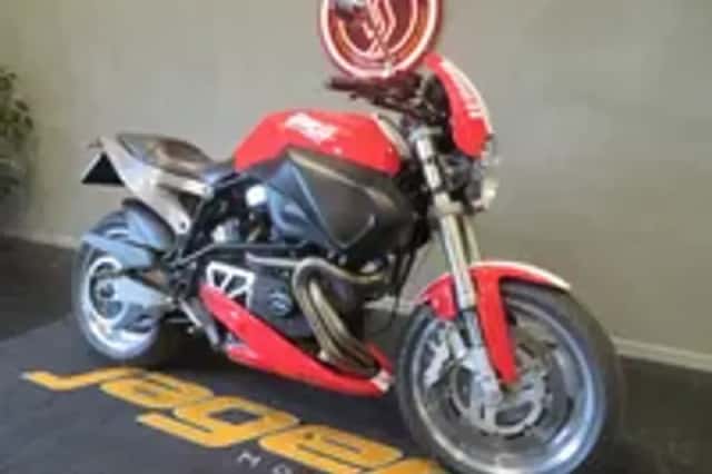 Buell X1 Lightning (2001) thumbnail 2