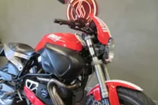 Buell X1 Lightning (2001) thumbnail 5