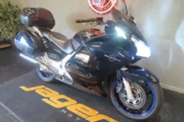 Honda ST 1300 (2003) thumbnail 2