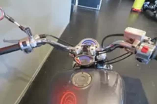 Yamaha XV 1700 (2004) thumbnail 4