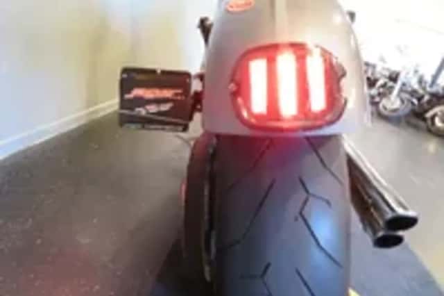 Yamaha XV 1700 (2004) thumbnail 6