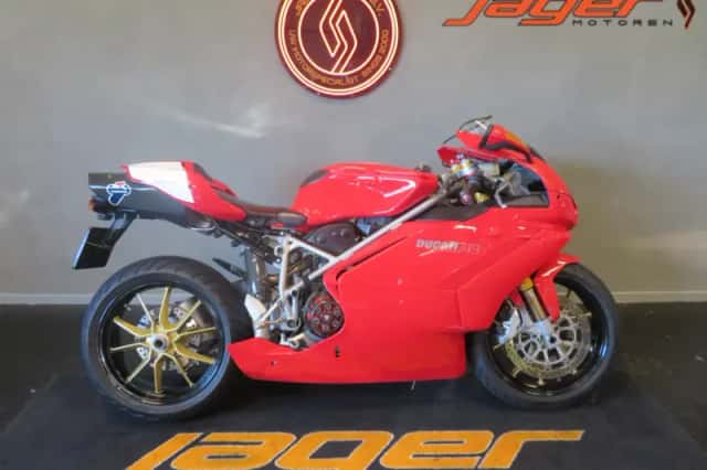 Ducati Super Sport 749 S (2003) thumbnail 1
