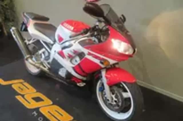Yamaha YZF-R6 (1999) thumbnail 2
