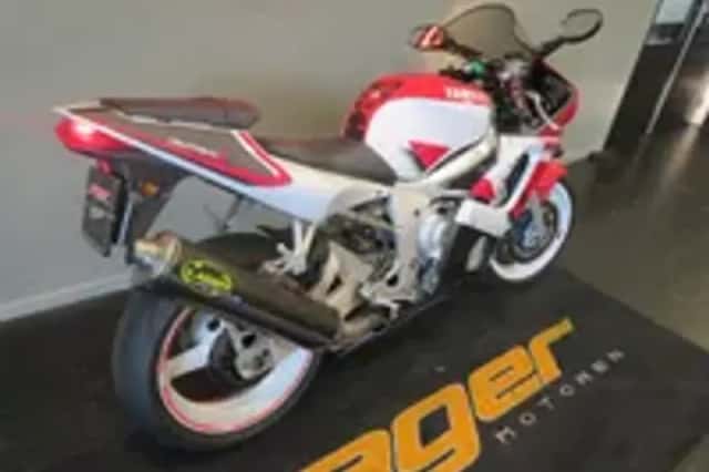 Yamaha YZF-R6 (1999) thumbnail 3