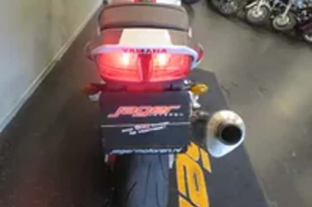 Yamaha YZF-R6 (1999) thumbnail 4