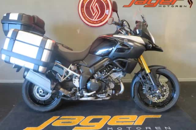 Suzuki V-Strom (2016) thumbnail 1