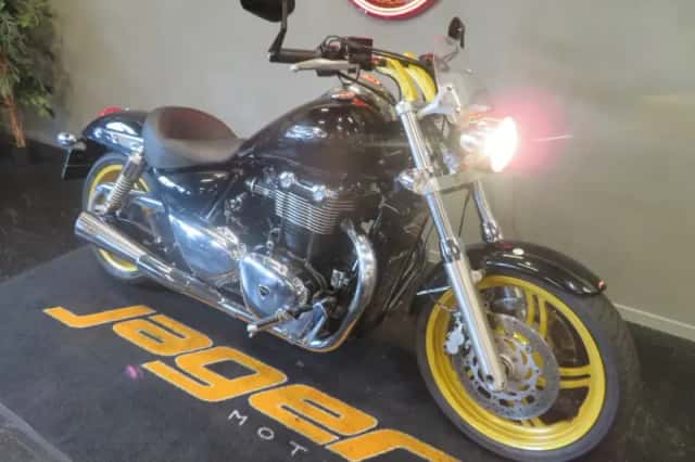Triumph Thunderbird 1600 (2011) thumbnail 2