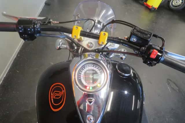 Triumph Thunderbird 1600 (2011) thumbnail 5