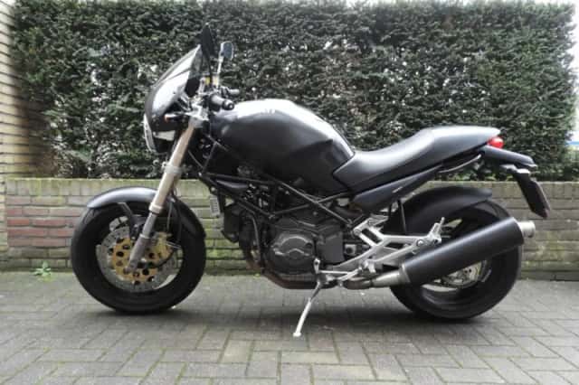 Ducati M900 Monster (1999) thumbnail 5