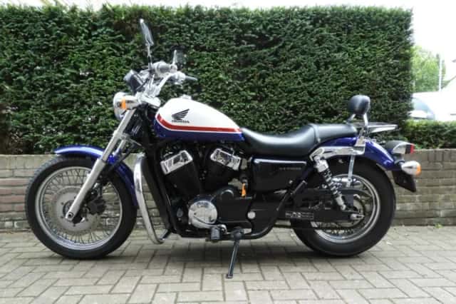Honda VT750 S (2011) thumbnail 2