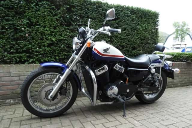 Honda VT750 S (2011) thumbnail 3